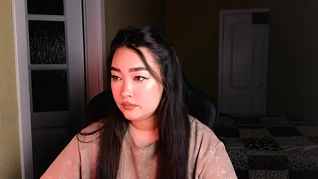 Erica Wayne online show from 01/11/25, 11:02