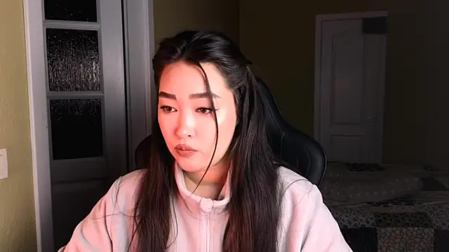 Erica Wayne online show from 01/12/25, 01:27