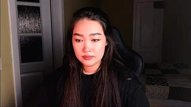 Erica Wayne online show from 02/14/25, 05:46