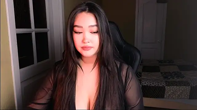 Erica Wayne online show from 03/12/25, 12:36