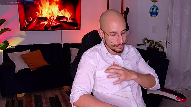 Snapshot of pandorabeker chatting on 03/13/26, 01:12 pandorabeker online show from 03/13/26, 01:12