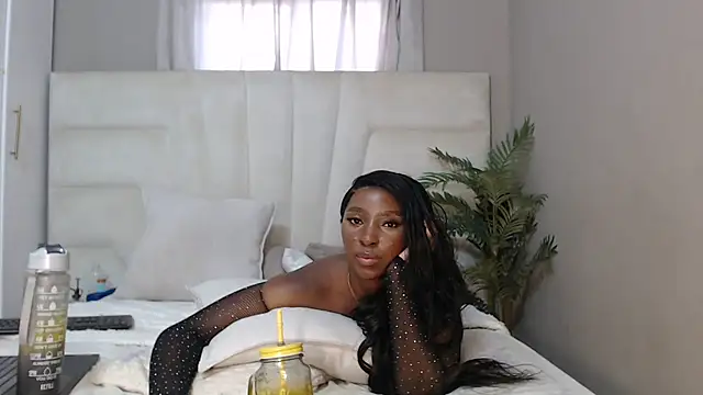 Snapshot of naughtyblackdolie chatting on 01/31/25, 06:24 naughtyblackdolie online show from 01/31/25, 06:24