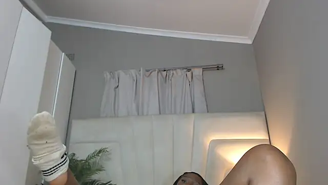 Snapshot of naughtyblackdolie chatting on 10/04/25, 03:59 naughtyblackdolie online show from 10/04/25, 03:59
