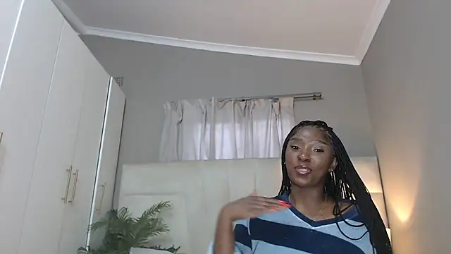 Snapshot of naughtyblackdolie chatting on 10/05/25, 04:44 naughtyblackdolie online show from 10/05/25, 04:44