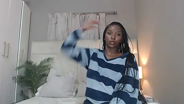 Snapshot of naughtyblackdolie chatting on 10/22/25, 10:42 naughtyblackdolie online show from 10/22/25, 10:42