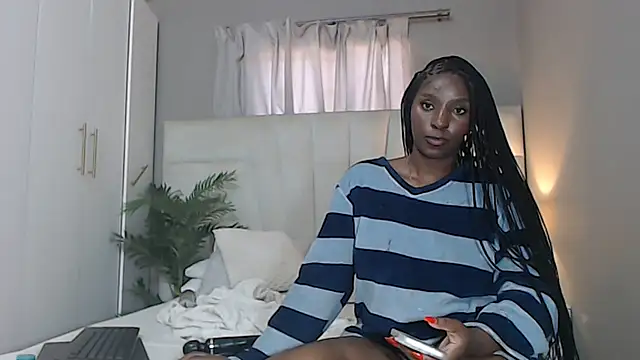 Snapshot of naughtyblackdolie chatting on 10/23/25, 01:43 naughtyblackdolie online show from 10/23/25, 01:43