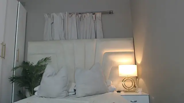 naughtyblackdolie online show from 10/25/25, 10:26