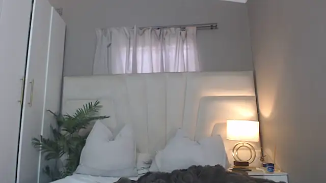 naughtyblackdolie online show from 06/03/26, 11:24