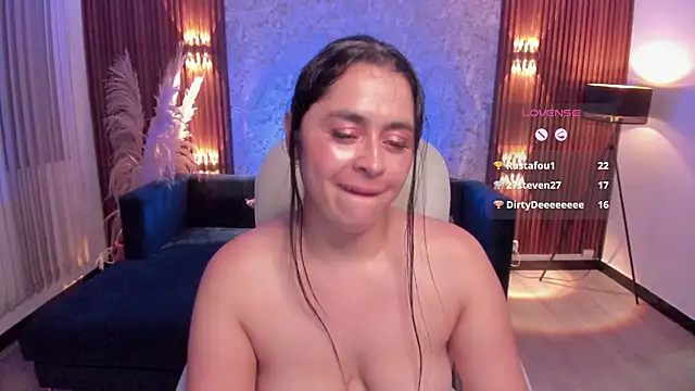 Snapshot of Anna_parkker_ chatting on 02/02/25, 01:45 Anna parkker  online show from 02/02/25, 01:45