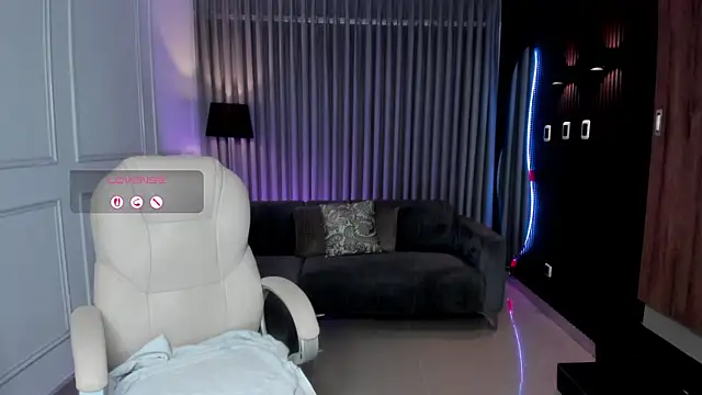 Snapshot of Anna_parkker_ chatting on 02/17/25, 07:31 Anna parkker  online show from 02/17/25, 07:31