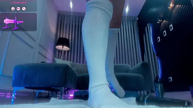 Snapshot of Anna_parkker_ chatting on 02/26/25, 11:09 Anna parkker  online show from 02/26/25, 11:09