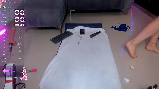 Snapshot of Anna_parkker_ chatting on 03/01/25, 02:23 Anna parkker  online show from 03/01/25, 02:23