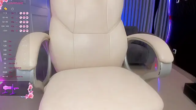 Snapshot of Anna_parkker_ chatting on 03/03/25, 02:15 Anna parkker  online show from 03/03/25, 02:15