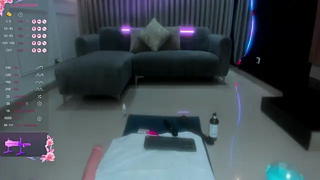 Snapshot of Anna_parkker_ chatting on 03/10/25, 05:18 Anna parkker  online show from 03/10/25, 05:18