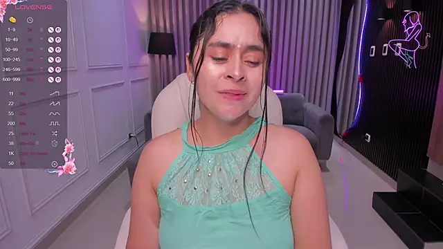 Snapshot of Anna_parkker_ chatting on 03/13/25, 02:23 Anna parkker  online show from 03/13/25, 02:23