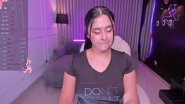 Snapshot of Anna_parkker_ chatting on 03/15/25, 11:08 Anna parkker  online show from 03/15/25, 11:08