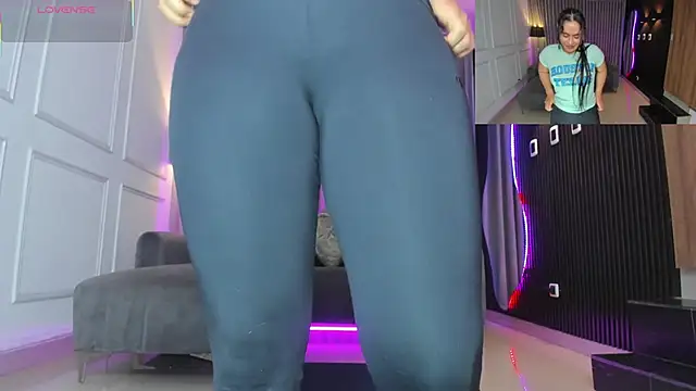 Snapshot of Anna_parkker_ chatting on 09/19/25, 07:47 Anna parkker  online show from 09/19/25, 07:47