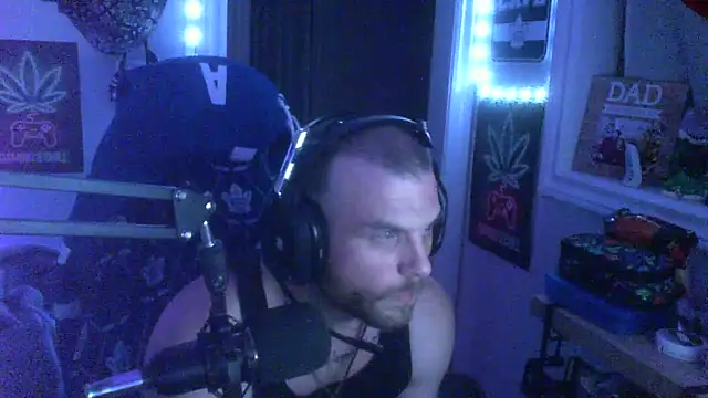 GeneralXMillyX online show from 11/02/25, 06:16