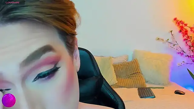 Snapshot of mike_blossom chatting on 03/24/26, 01:38 mike blossom online show from 03/24/26, 01:38