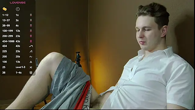 Snapshot of charlie_smiley chatting on 12/02/24, 11:18 charlie smiley online show from 12/02/24, 11:18