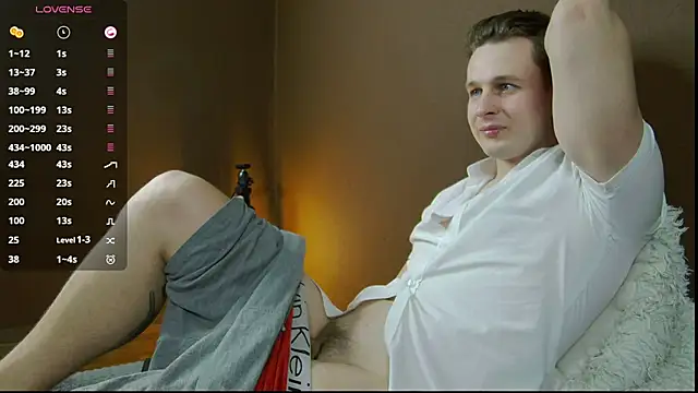 Snapshot of charlie_smiley chatting on 12/03/24, 02:25 charlie smiley online show from 12/03/24, 02:25