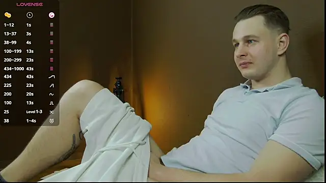 Snapshot of charlie_smiley chatting on 12/12/24, 05:31 charlie smiley online show from 12/12/24, 05:31