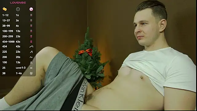 Snapshot of charlie_smiley chatting on 12/16/24, 04:45 charlie smiley online show from 12/16/24, 04:45