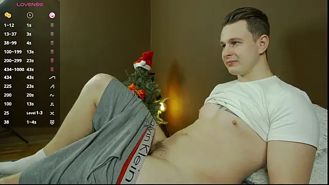 Snapshot of charlie_smiley chatting on 01/13/25, 05:33 charlie smiley online show from 01/13/25, 05:33