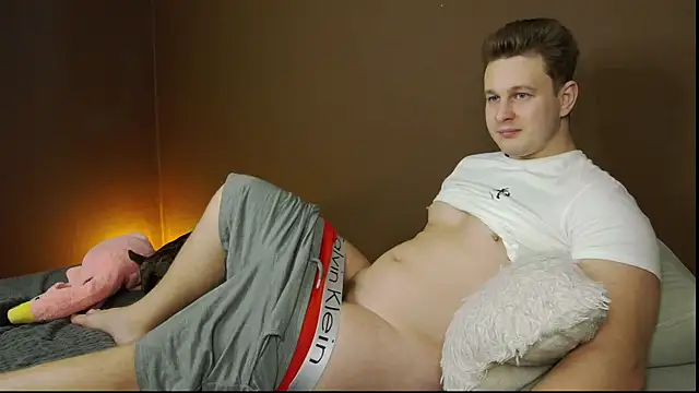 Snapshot of charlie_smiley chatting on 10/26/25, 01:33 charlie smiley online show from 10/26/25, 01:33