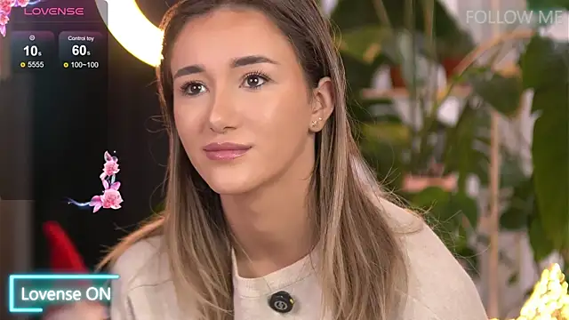 EmilyRaymont online show from 12/17/25, 10:32