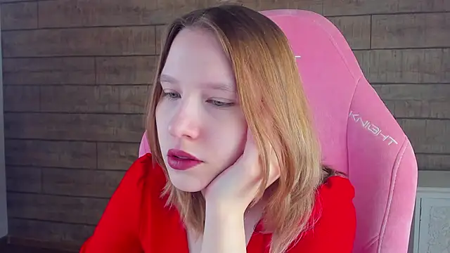 LiliLinn online show from 03/28/26, 05:40