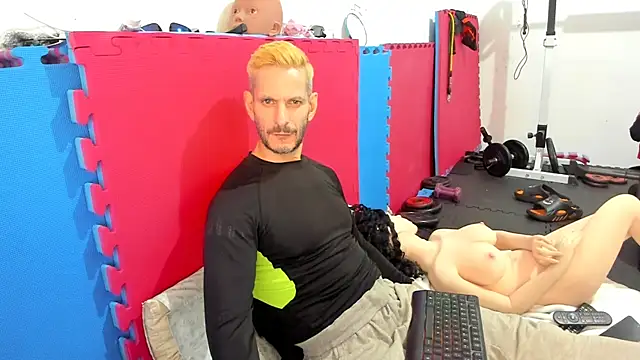 Snapshot of Samurayjiu chatting on 11/10/25, 04:17 Samurayjiu online show from 11/10/25, 04:17