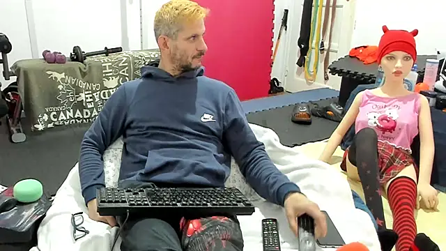 Snapshot of Samurayjiu chatting on 11/14/25, 02:27 Samurayjiu online show from 11/14/25, 02:27