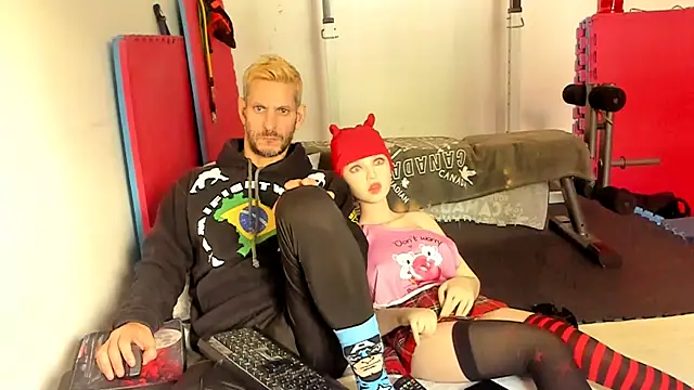 Snapshot of Samurayjiu chatting on 11/21/25, 03:11 Samurayjiu online show from 11/21/25, 03:11