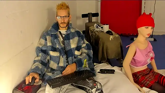 Snapshot of Samurayjiu chatting on 11/24/25, 12:38 Samurayjiu online show from 11/24/25, 12:38