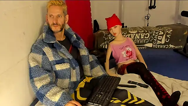 Snapshot of Samurayjiu chatting on 11/25/25, 12:43 Samurayjiu online show from 11/25/25, 12:43