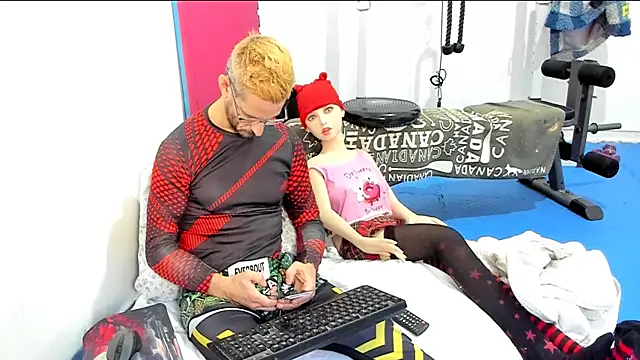 Snapshot of Samurayjiu chatting on 11/25/25, 01:44 Samurayjiu online show from 11/25/25, 01:44