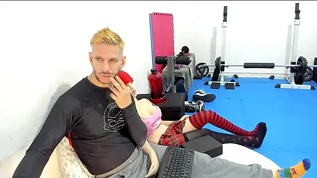 Snapshot of Samurayjiu chatting on 12/05/25, 04:36 Samurayjiu online show from 12/05/25, 04:36