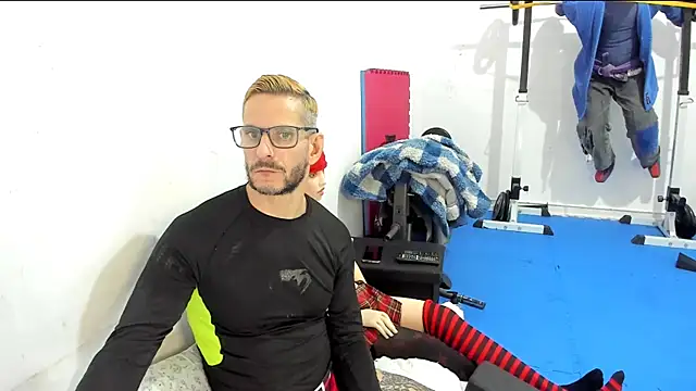 Snapshot of Samurayjiu chatting on 12/13/25, 07:53 Samurayjiu online show from 12/13/25, 07:53