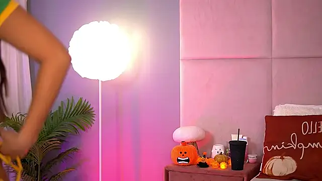 AlmaLuv online show from 11/05/25, 04:45