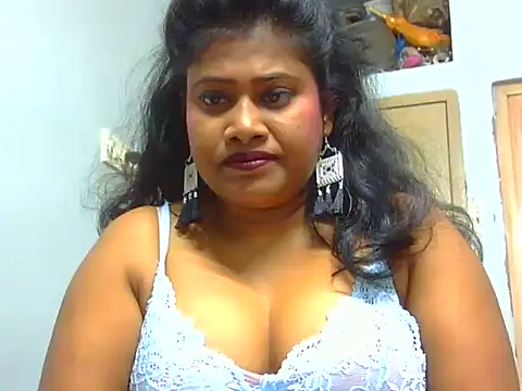 Snapshot of sexy_roma chatting on 12/21/24, 09:23 sexy roma online show from 12/21/24, 09:23