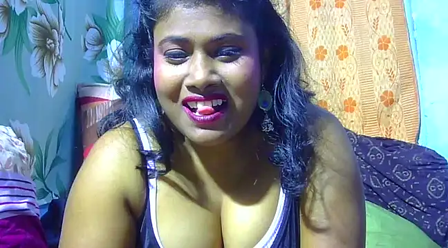 Snapshot of sexy_roma chatting on 01/09/25, 06:04 sexy roma online show from 01/09/25, 06:04