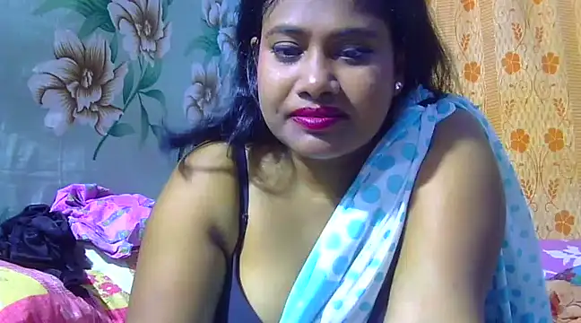 Snapshot of sexy_roma chatting on 02/16/25, 07:27 sexy roma online show from 02/16/25, 07:27