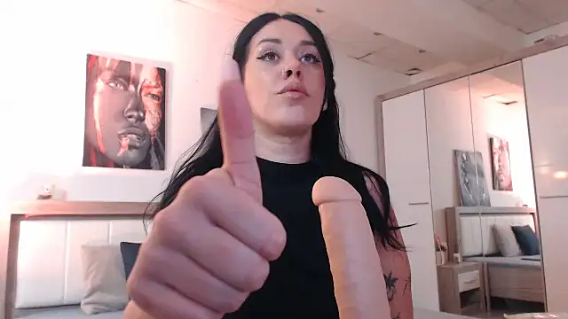 LaylaCruzRose online show from 01/05/25, 04:36