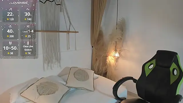 Snapshot of violetta_mendoza_ chatting on 02/20/25, 02:07 violetta mendoza online show from 02/20/25, 02:07