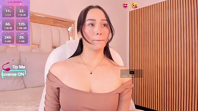 hazel ross tcw online show from 09/19/25, 02:07