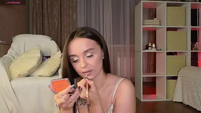 Katy perry  online show from 02/14/25, 02:39