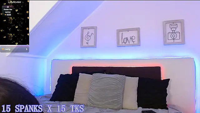 Snapshot of Tifanny_grey chatting on 12/22/24, 12:07 Tifanny grey online show from 12/22/24, 12:07