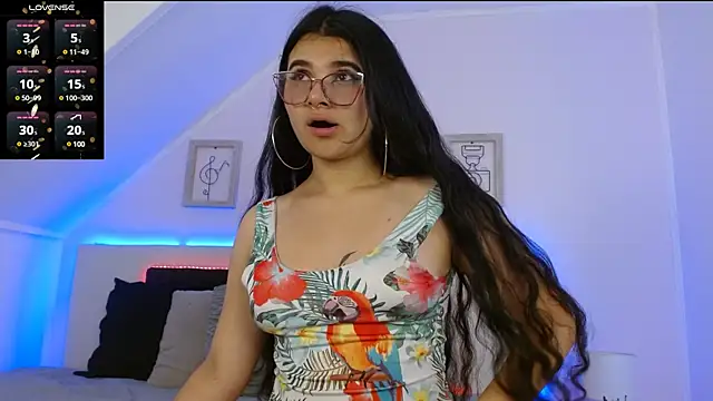 Snapshot of Tifanny_grey chatting on 01/04/25, 06:09 Tifanny grey online show from 01/04/25, 06:09