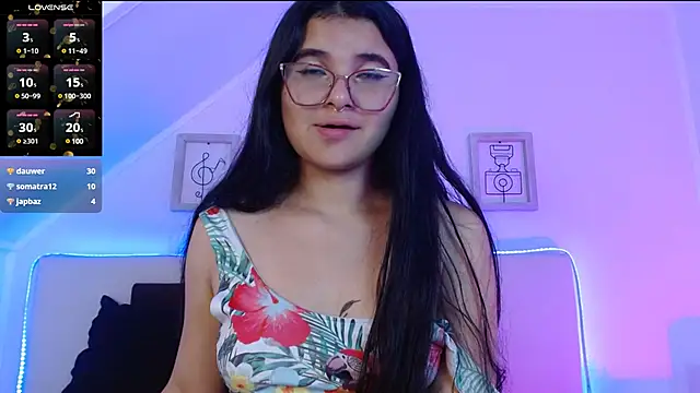 Snapshot of Tifanny_grey chatting on 01/18/25, 11:00 Tifanny grey online show from 01/18/25, 11:00